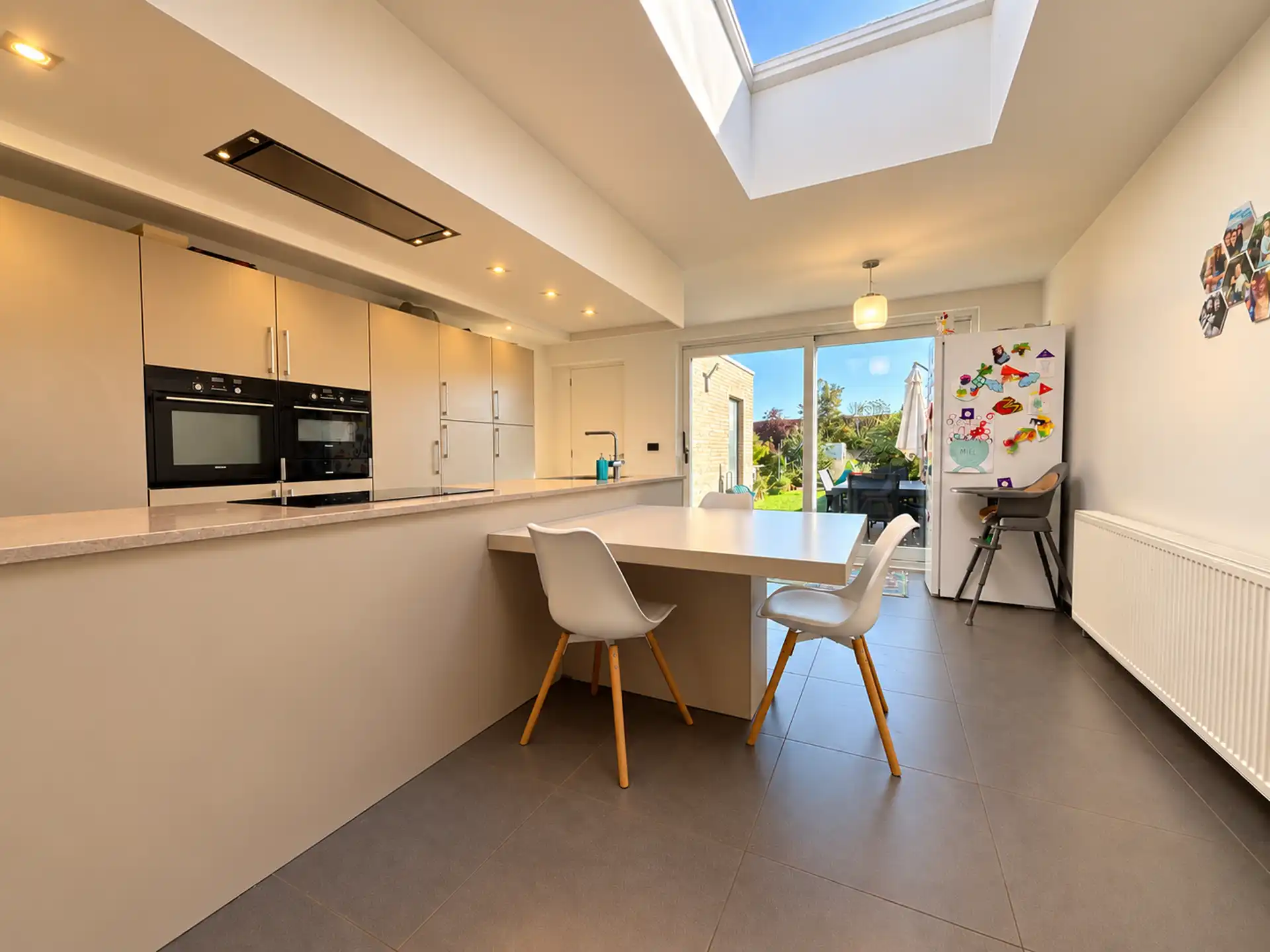 INSTAPKLARE WONING MET 4 SLAAPKAMERS EN TUIN TE SINT-KRUIS! foto 5