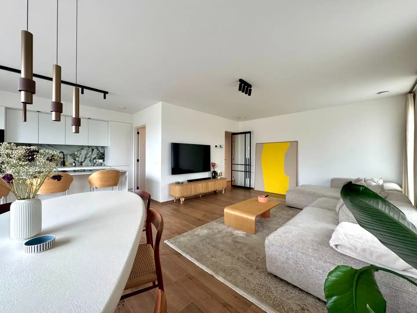 Luxe gelijkvloers appartement met 2 slaapkamers én tuin te huur foto 5