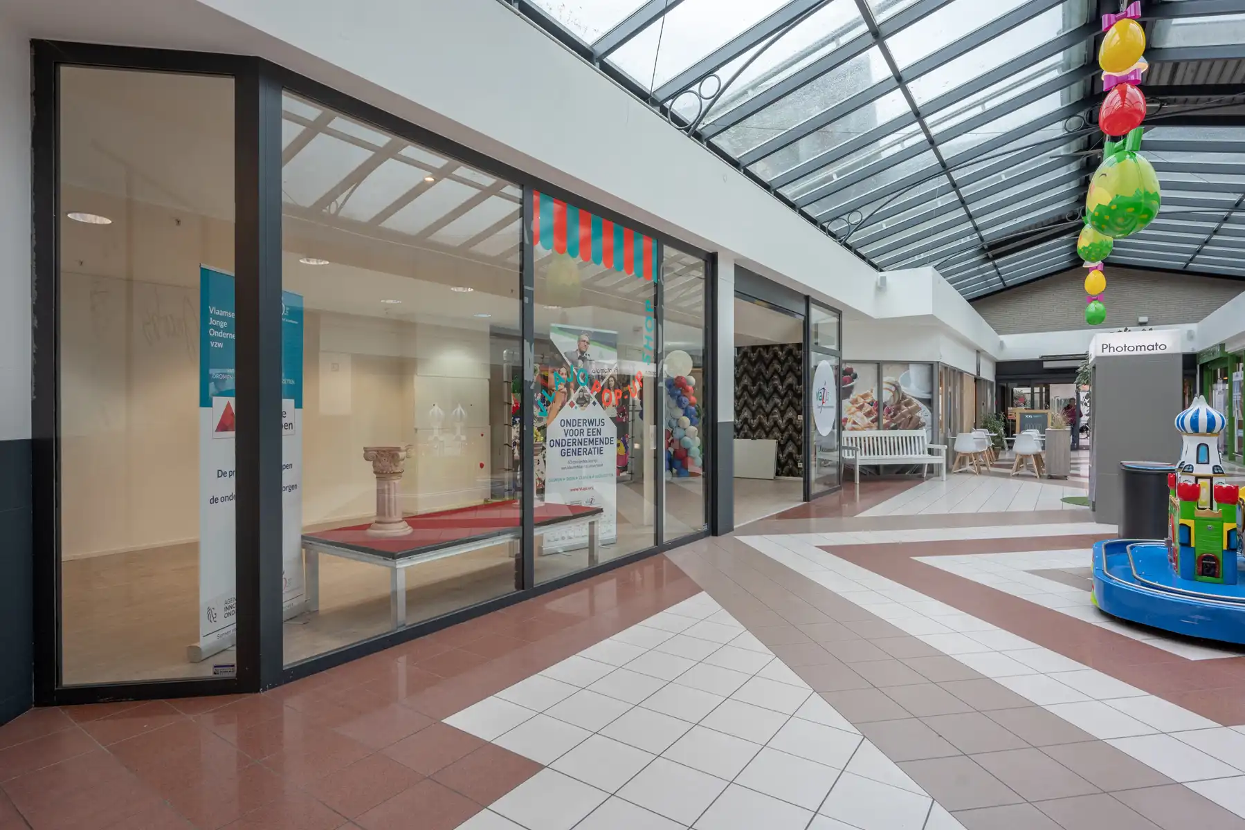 Commercieel gelijkvloers in de Shopping Promenade! foto 2