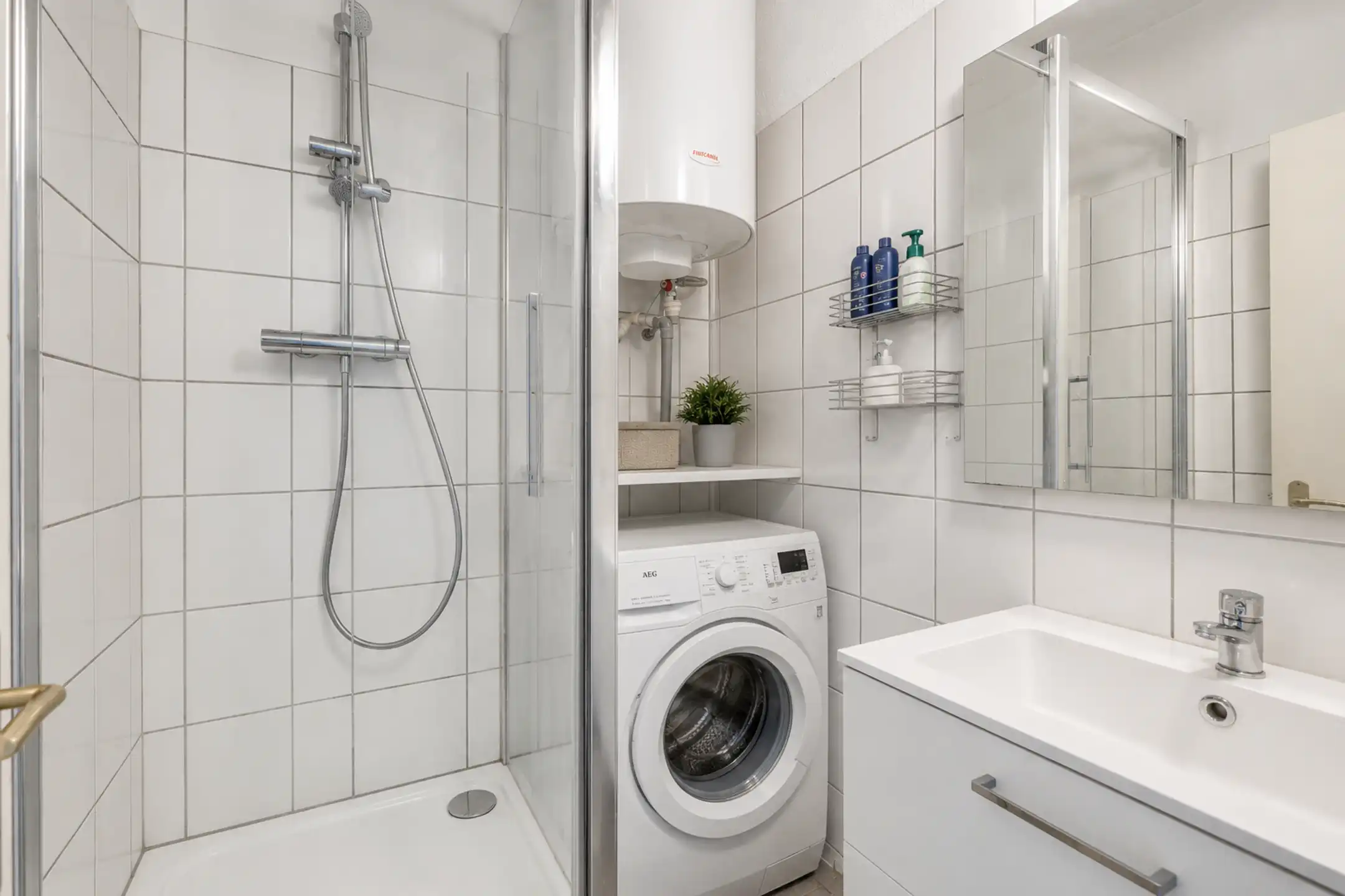Gelijkvloers 1-slaapkamerappartement en mogelijkheid garage foto 5