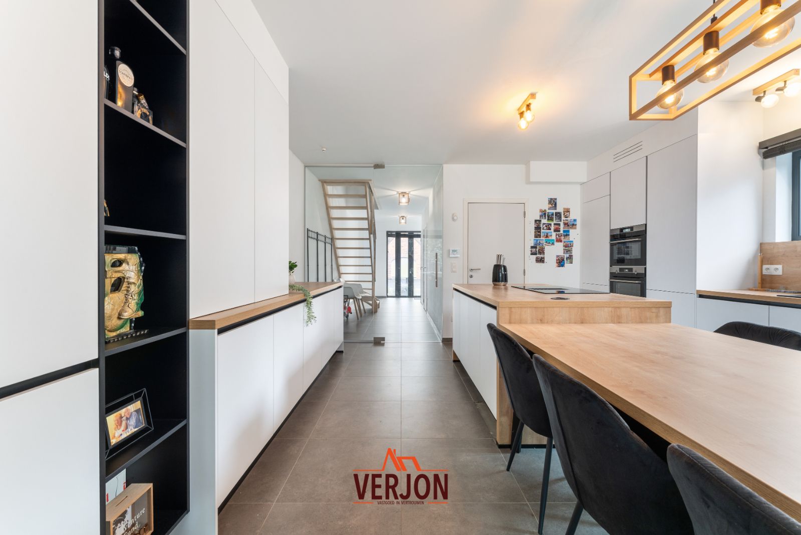 Prachtige woning met 4 slaapkamers, carport en zonnepanelen nabij centrum Ingelmunster foto 8