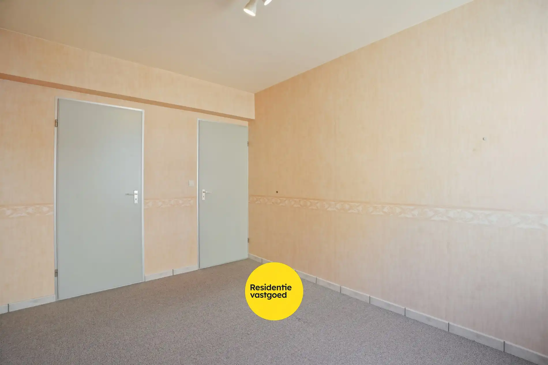Op te frissen 2-slaapkamerappartement (73m²) te Koksijde Sint-Idesbald.  foto 13
