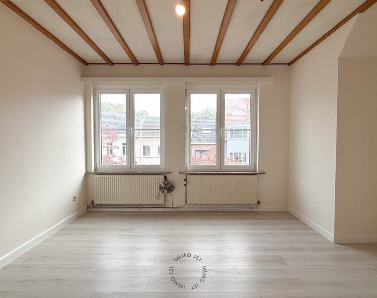 Ruim duplex appartement met 2 slaapkamers nabij centrum Beveren foto 16