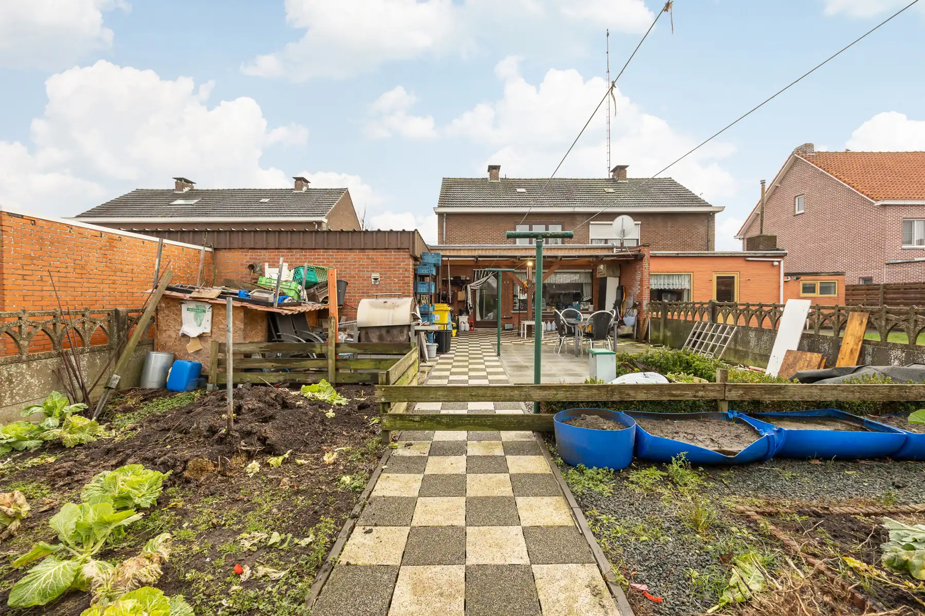 Charmante woning met drie slaapkamers. foto 28