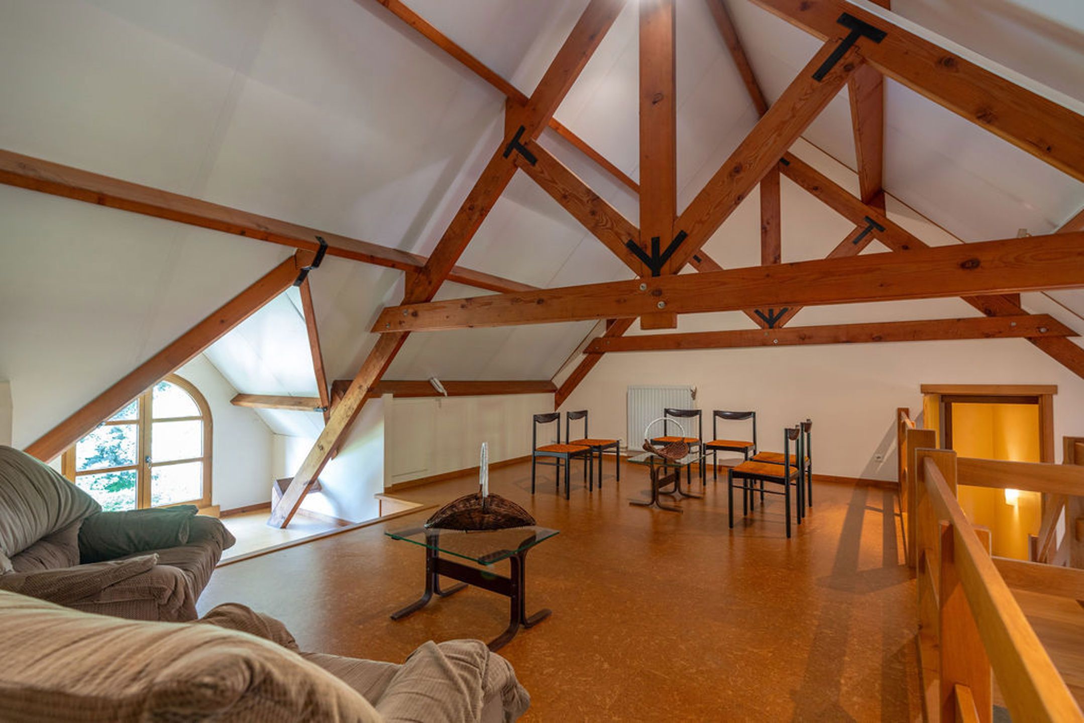 Ruime villa met 6 slpk op 2.295 m² grond met veel privacy foto 47