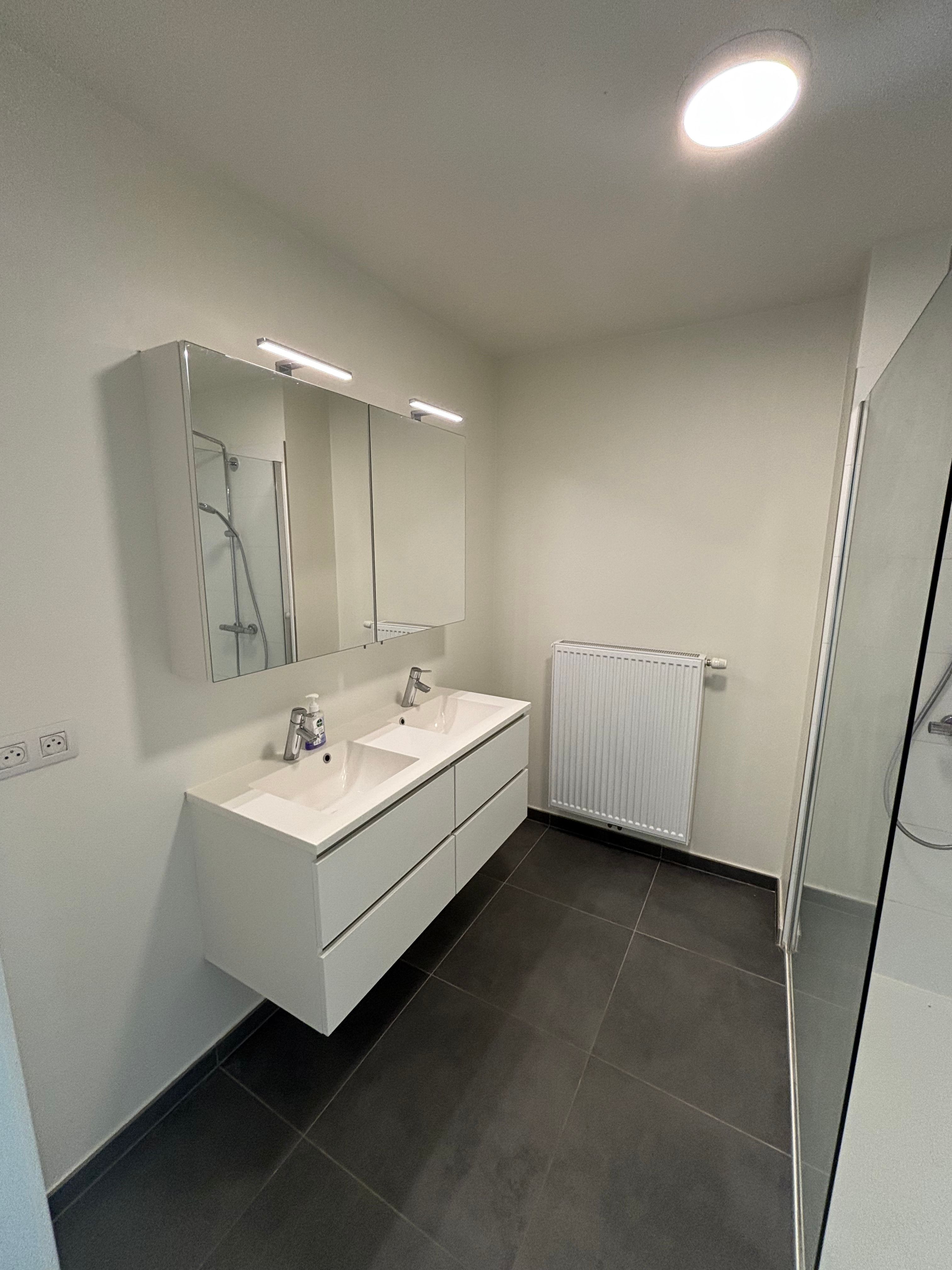 Lichtrijke, moderne en energiezuinige penthouse te koop in Roeselare foto 13