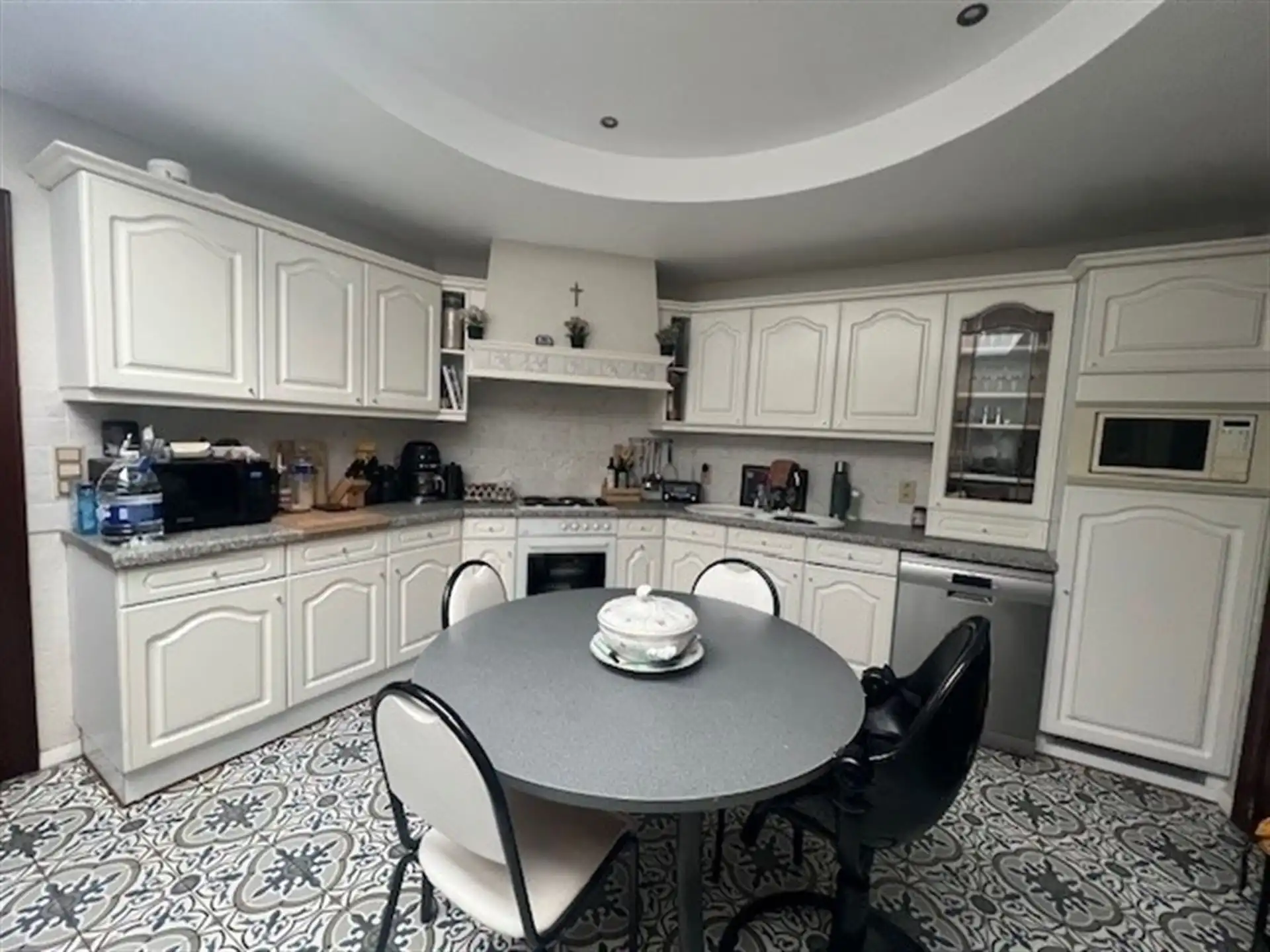 Ruime woning met zonnige tuin! foto 4