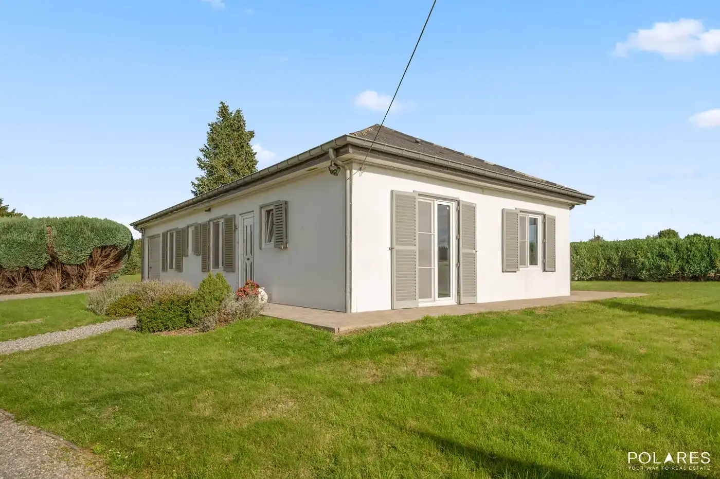 Fantastisch gelegen vrijstaande bungalow foto 3