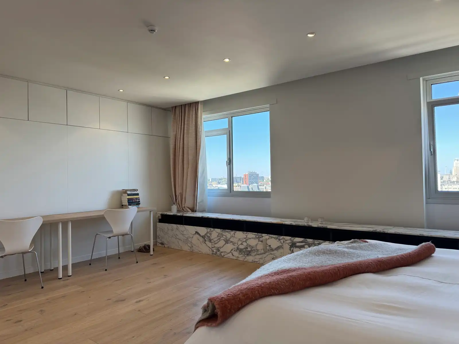 Ruim & lichtrijk  3 slaapkamer app. met Panoramisch Uitzicht foto 8