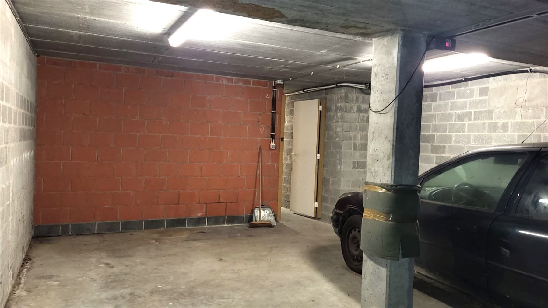 Appartement  met 2 slaapkamers,  dubbele  garagebox en kelderberging foto 16