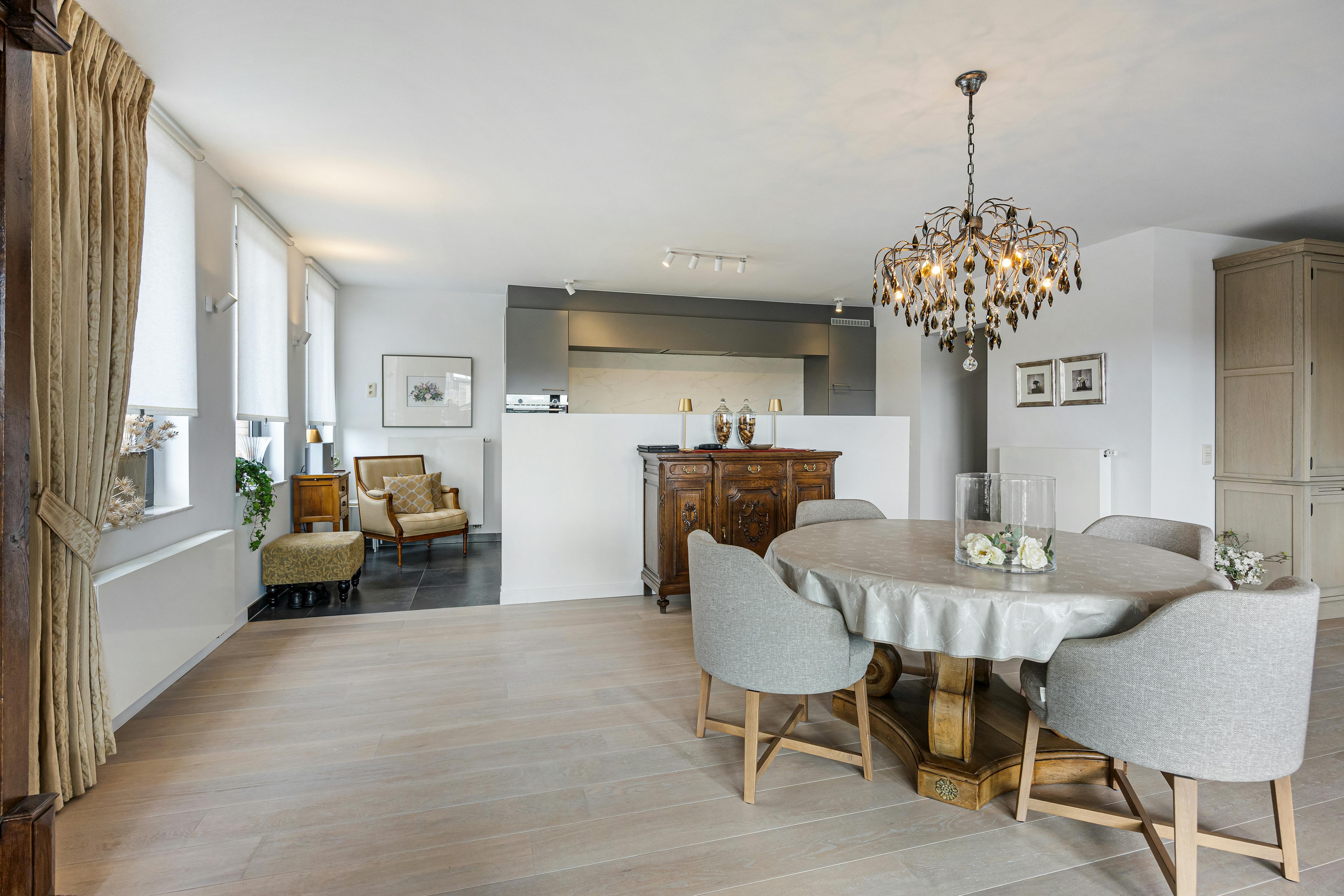 Exclusief hoekappartement aan het water met ruim zonneterras foto 6