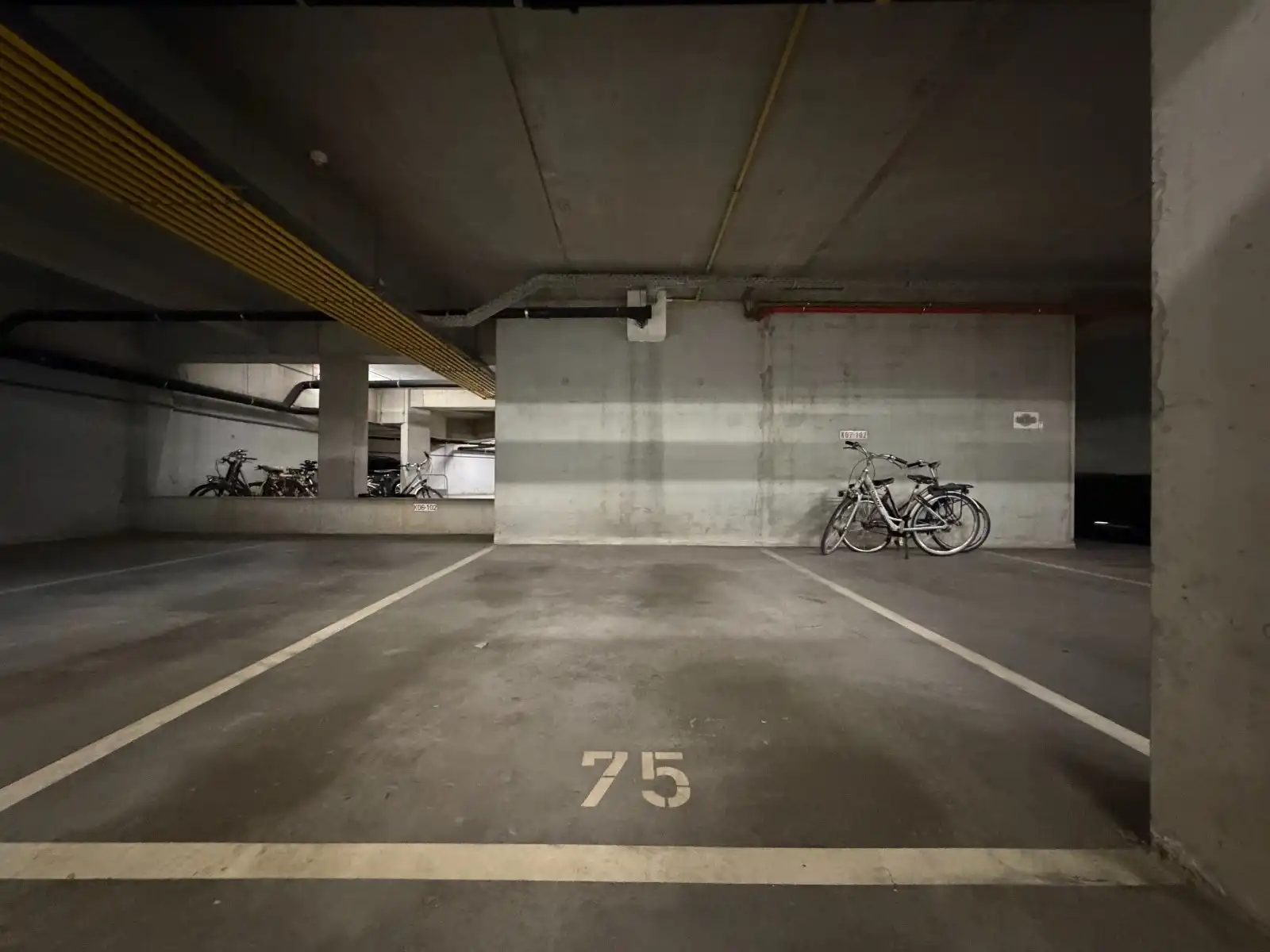 Garage te huur Apostelhuizen 105 - 9000 Gent