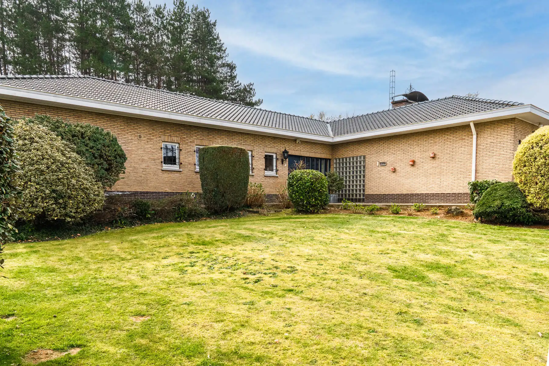 Charmante laagbouwvilla omgeven door permanente weilanden foto 2