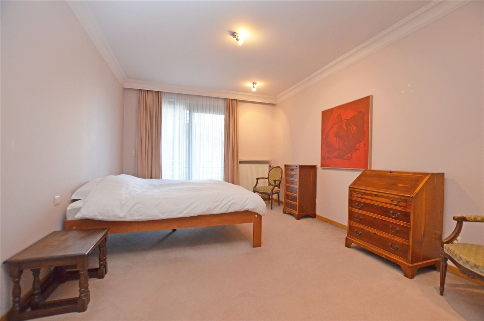 Ruim appartement met drie slaapkamers. foto 13