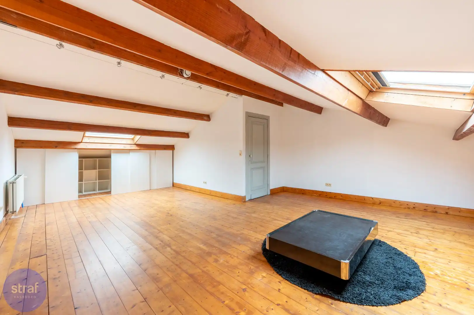 Klassevol Herenhuis met 6 slaapkamers met grote zonnige tuin foto 24