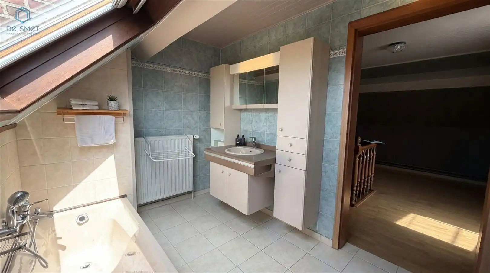 Instapklare woning met 3 slaapkamers, prachtige tuin, 2 garages en tal van mogelijkheden in Lierde foto 27