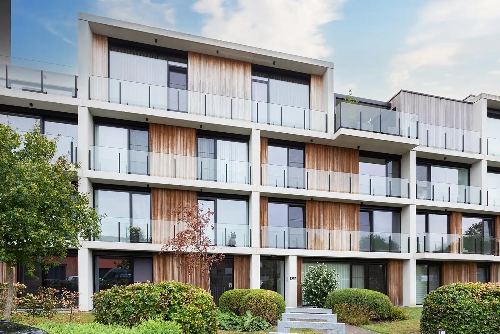 Stijlvol nieuwbouwappartement in idyllisch binnengebied foto 2