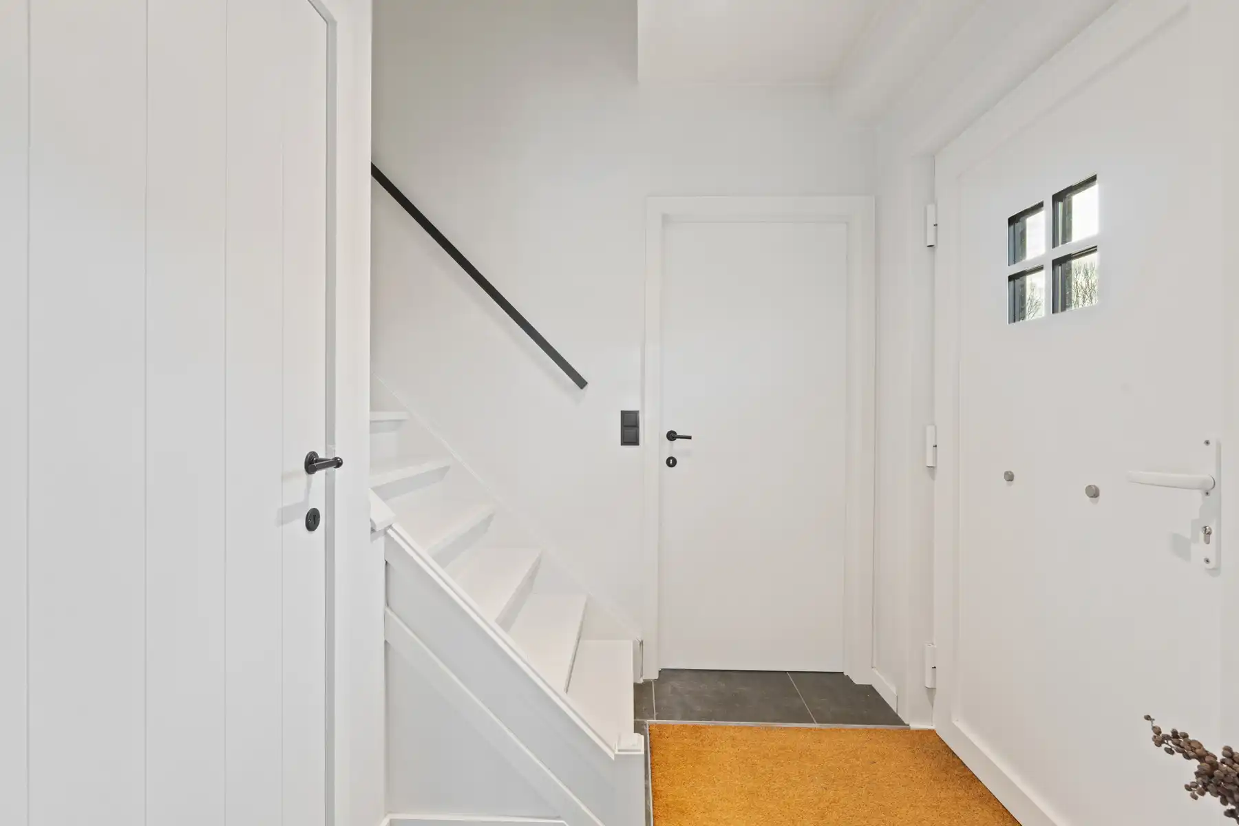 Energiezuinige gezinswoning met grote zuidgerichte tuin in Lochristi foto 2