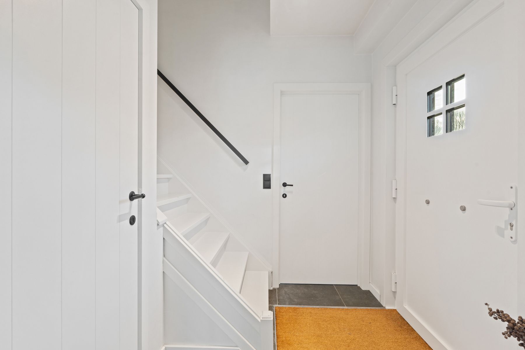 Energiezuinige gezinswoning met grote zuidgerichte tuin in Lochristi foto 2