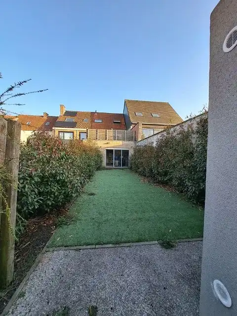 Instapklaar handelspand met 2 polyvalente ruimtes te huur in Loppem Zedelgem foto 11