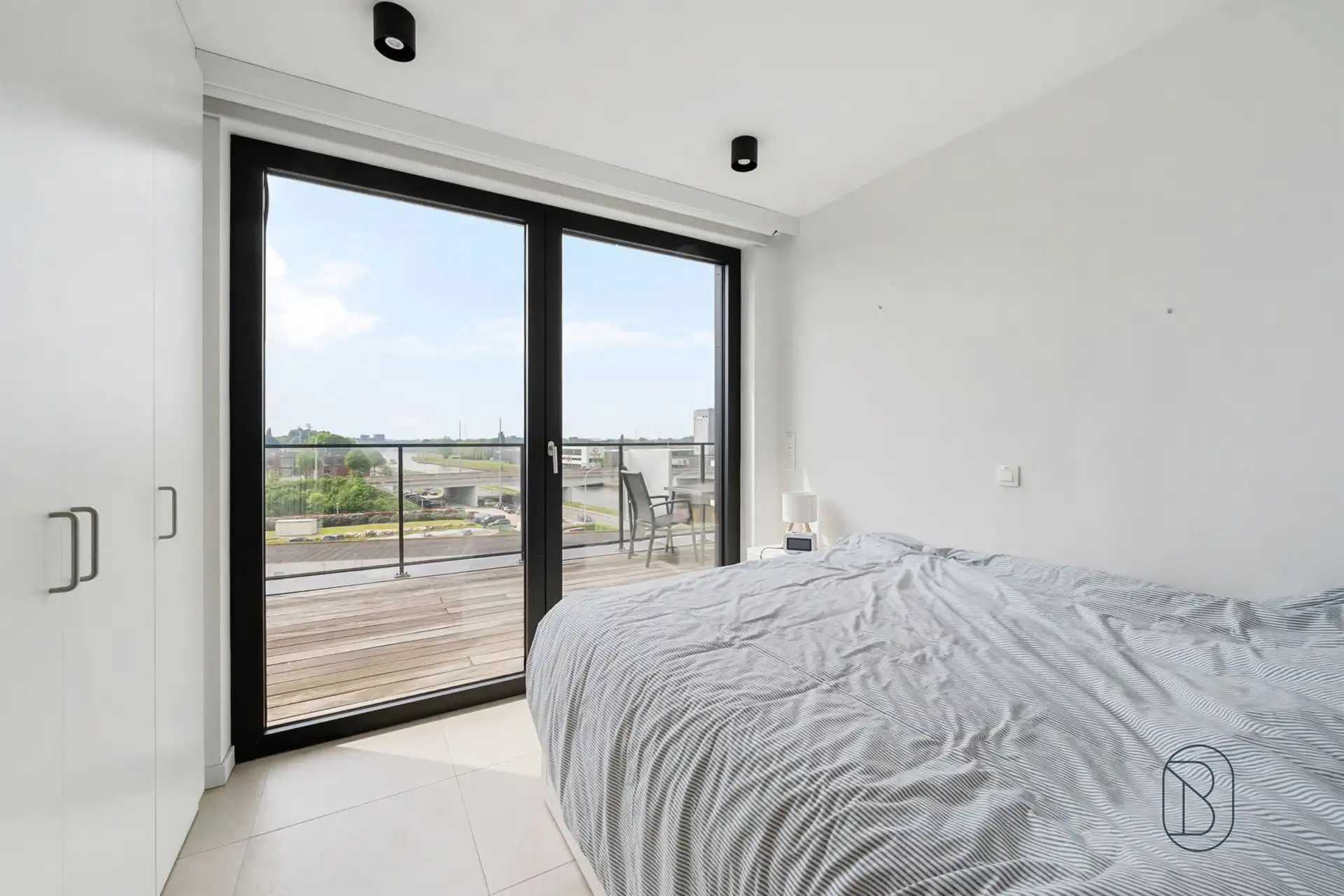 Mooie penthouse met grote terrassen foto 17