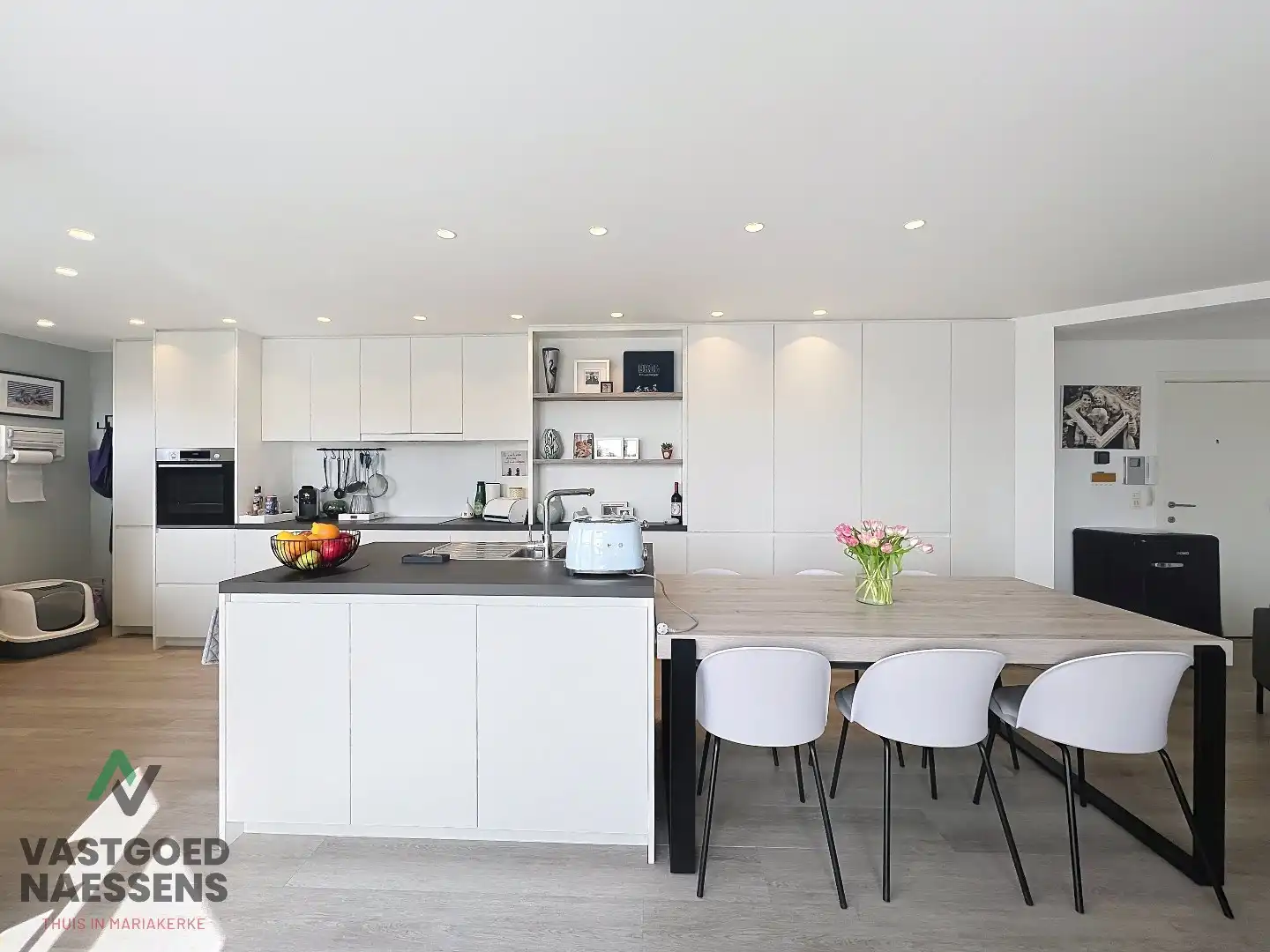 SCHITTEREND VERNIEUWD 2 SLPK APP VLAKBIJ ZEEDIJK foto 3