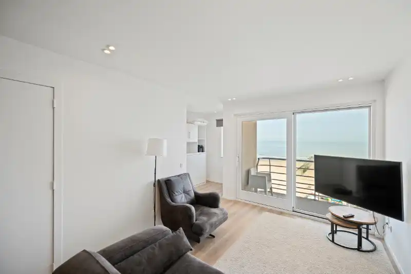 Appartement te koop op de zeedijk foto 2