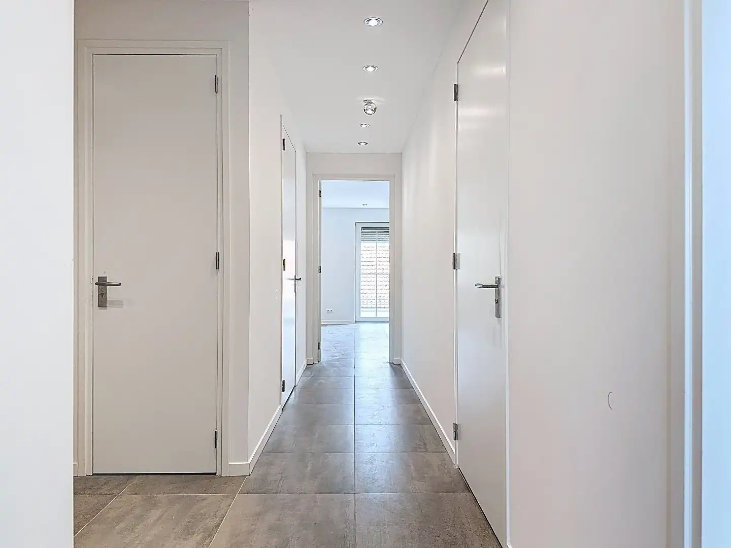 Instapklaar appartement met balkon en parkeerplaats in Aardenburg foto 16