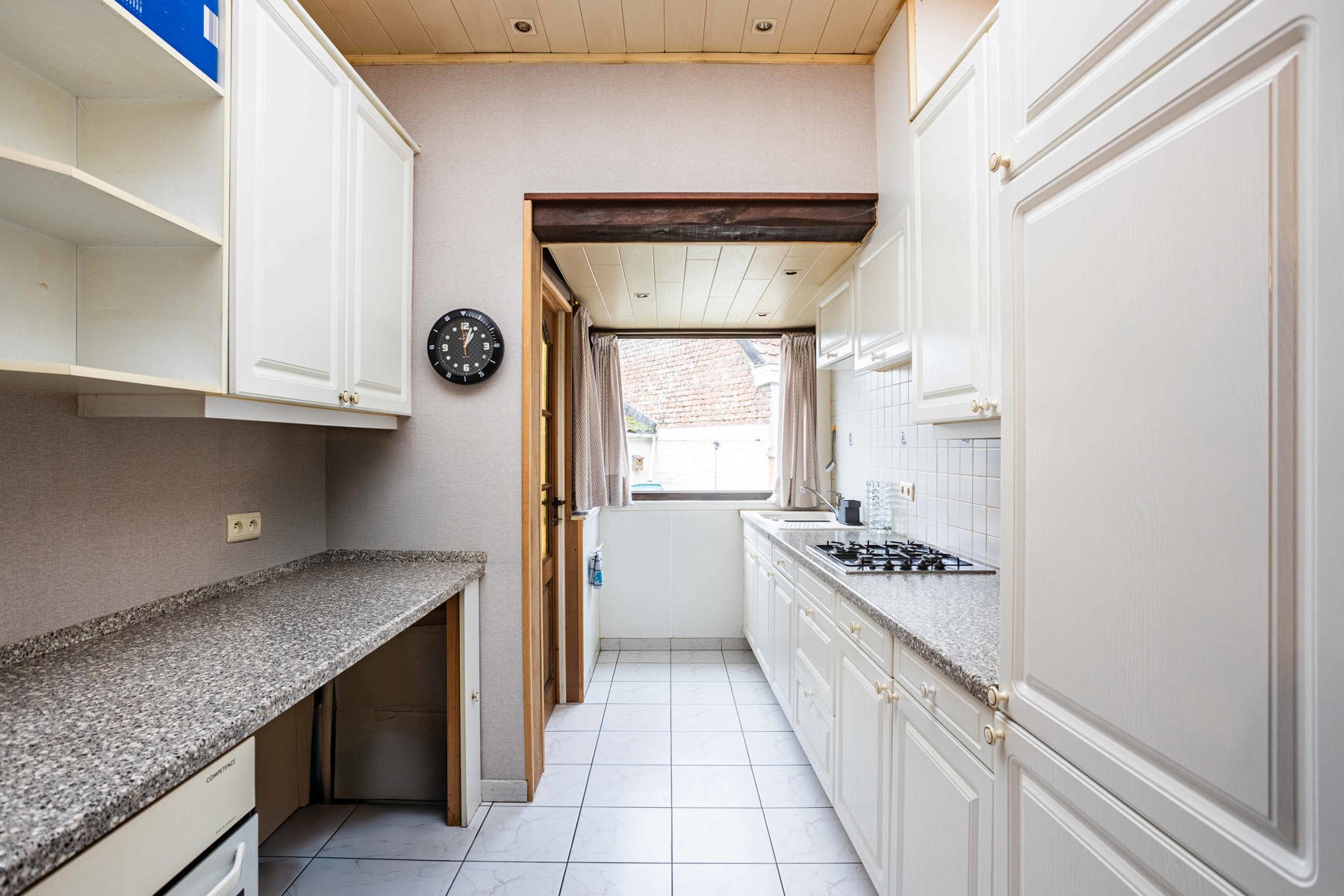 Rijwoning in centrum Aalst foto 8