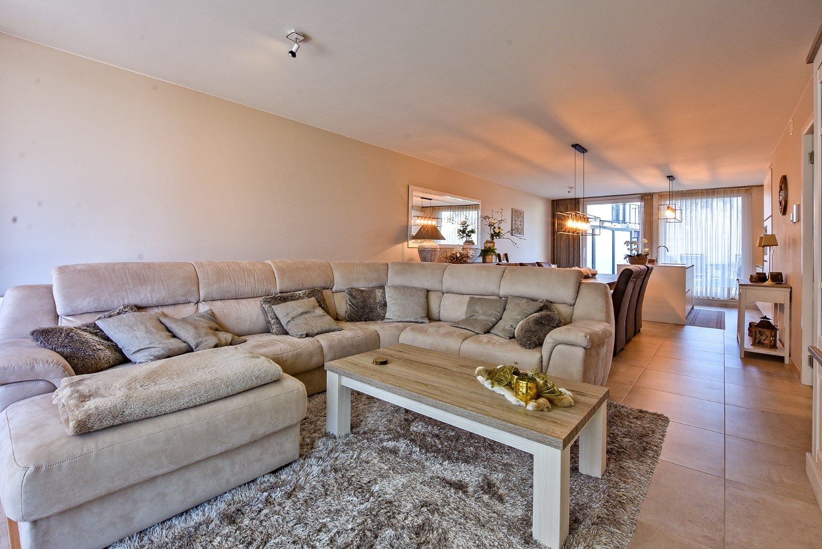 Stijlvol gelijkvloers appartement (2017) met tuin en twee terrassen in Nieuwpoort-Stad foto 6
