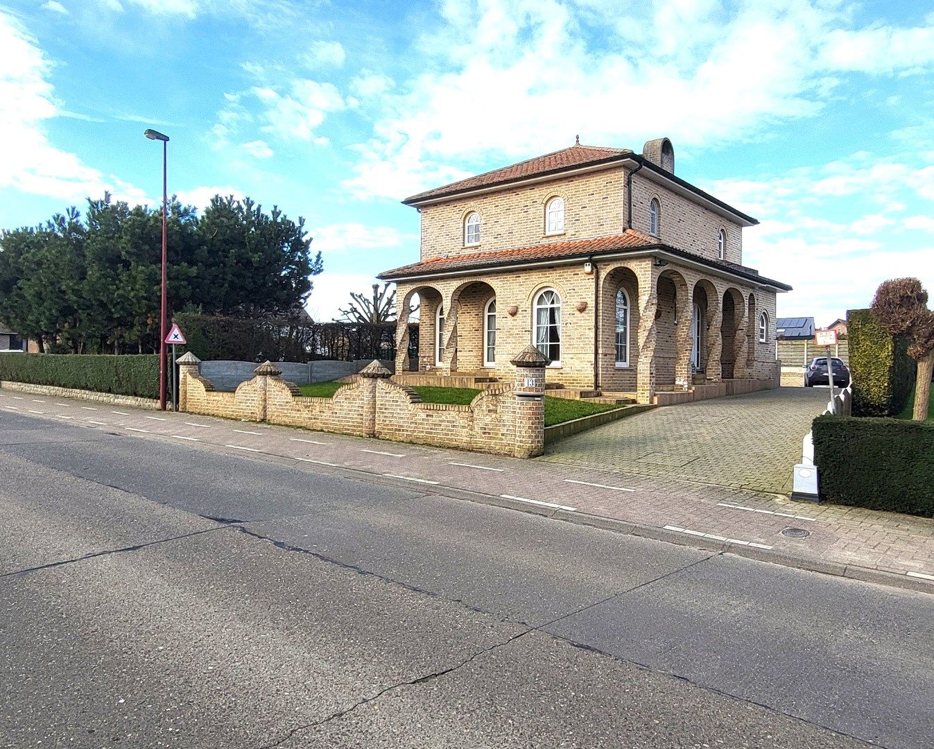 Statige Spaanse villa "in 't dorp' van Scherpenheuvel. foto 2