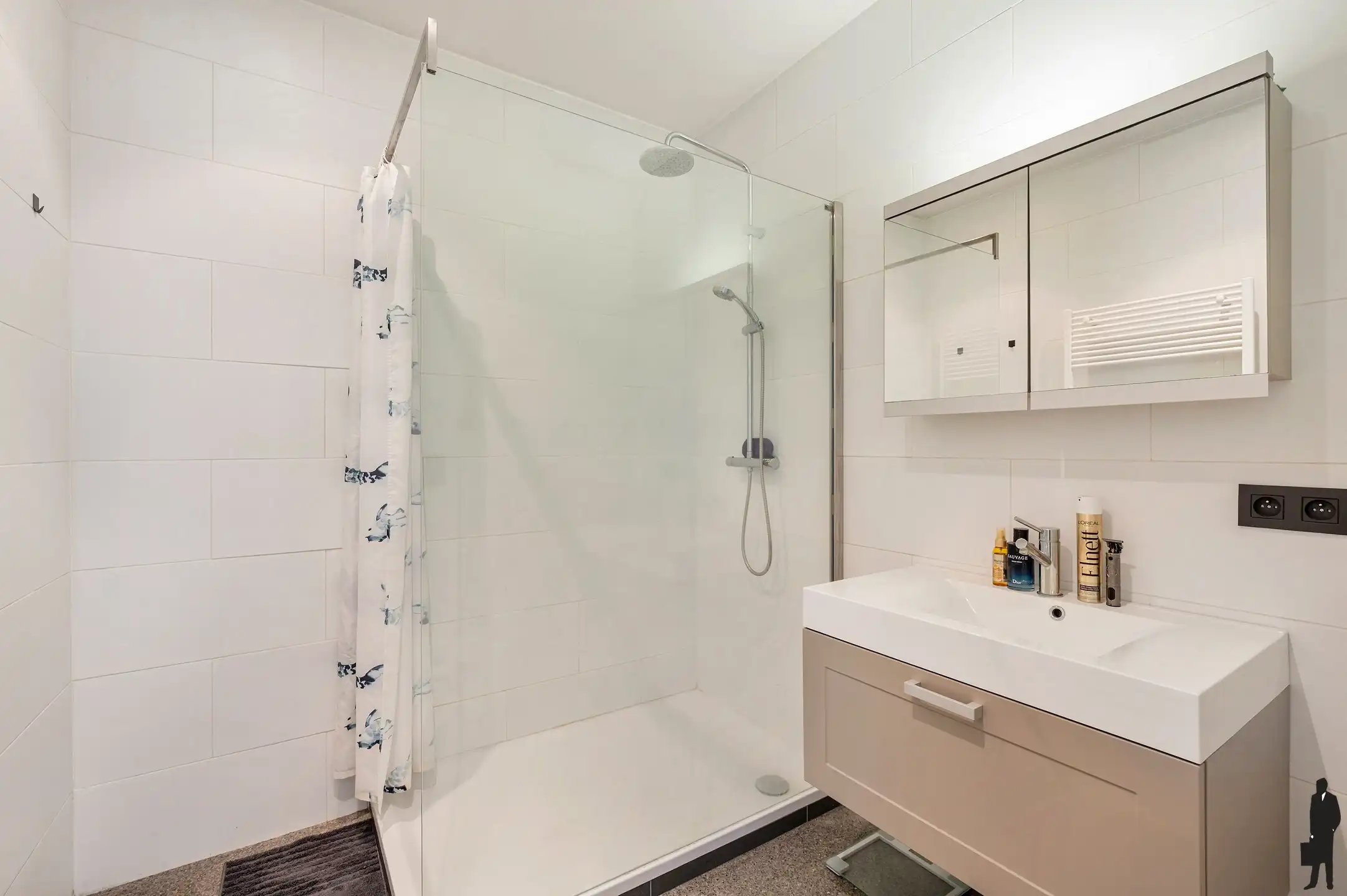 Ruim appartement met twee slaapkamers, terras en twee parkeerplaatsen in Residentie Viaduct-Dam foto 14