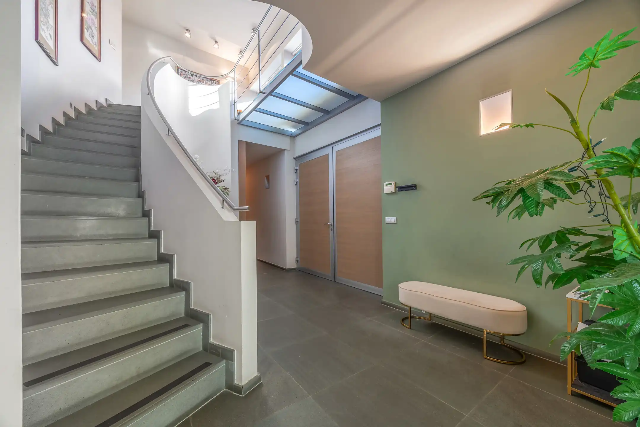 Riante en moderne villa in de gegeerde Elsdonckwijk  foto 3