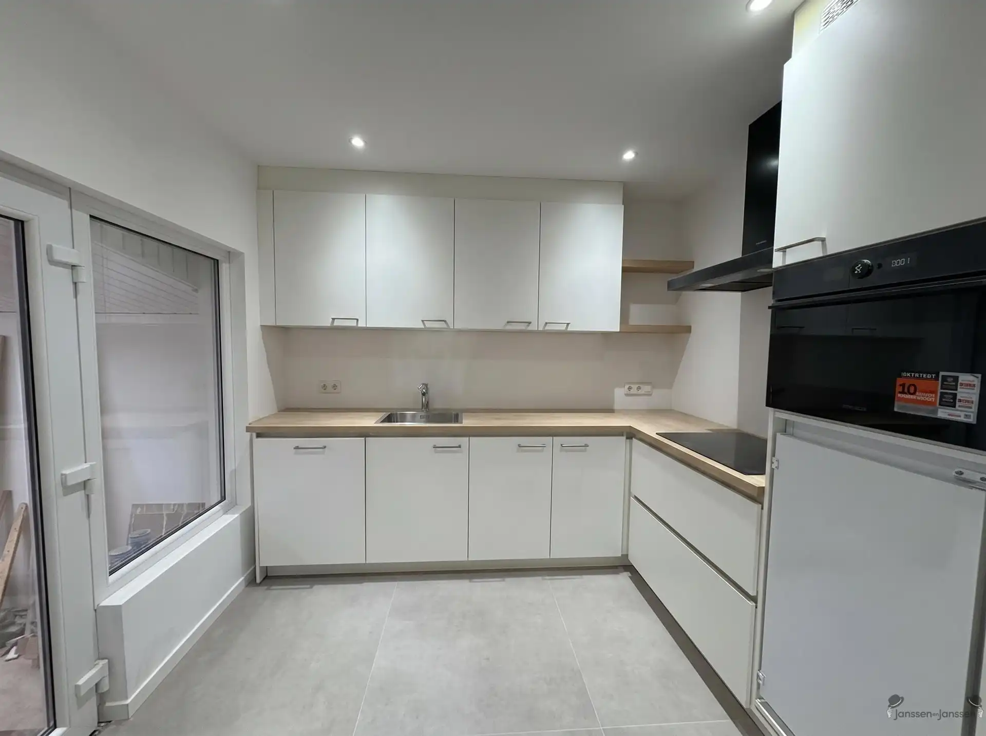Instapklaar duplexappartement gelegen in het centrum van Gooreind foto 2