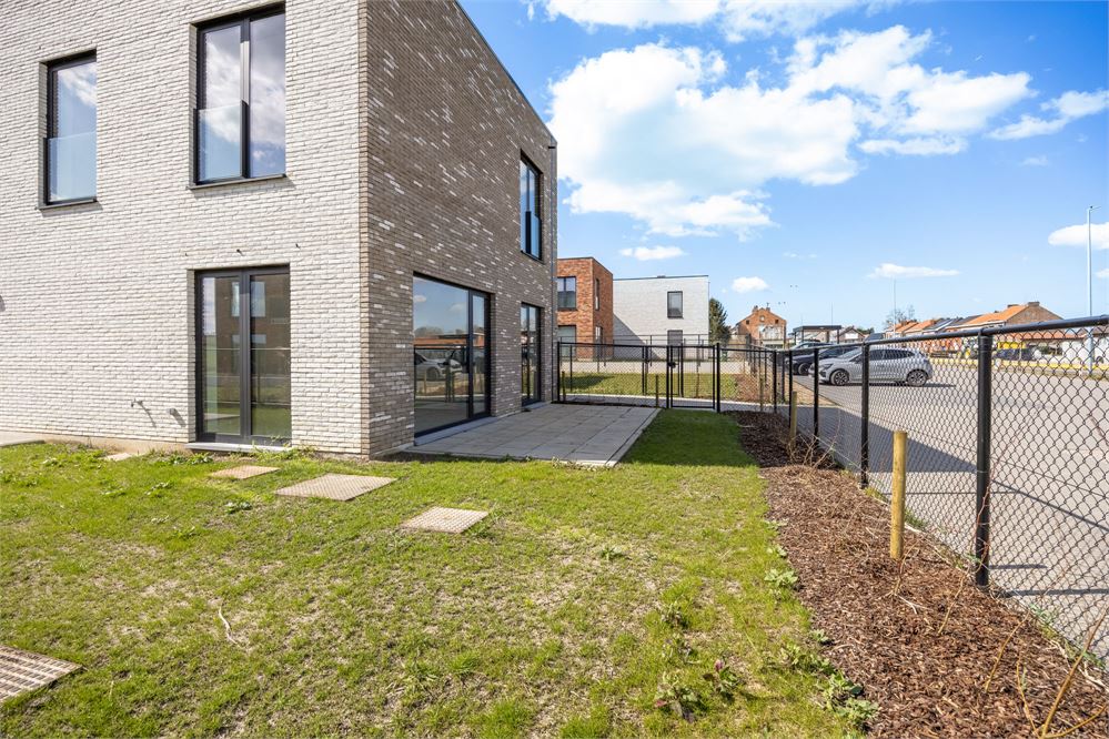 Ruimte, licht en een eigen stukje groen in hartje Heers foto 11