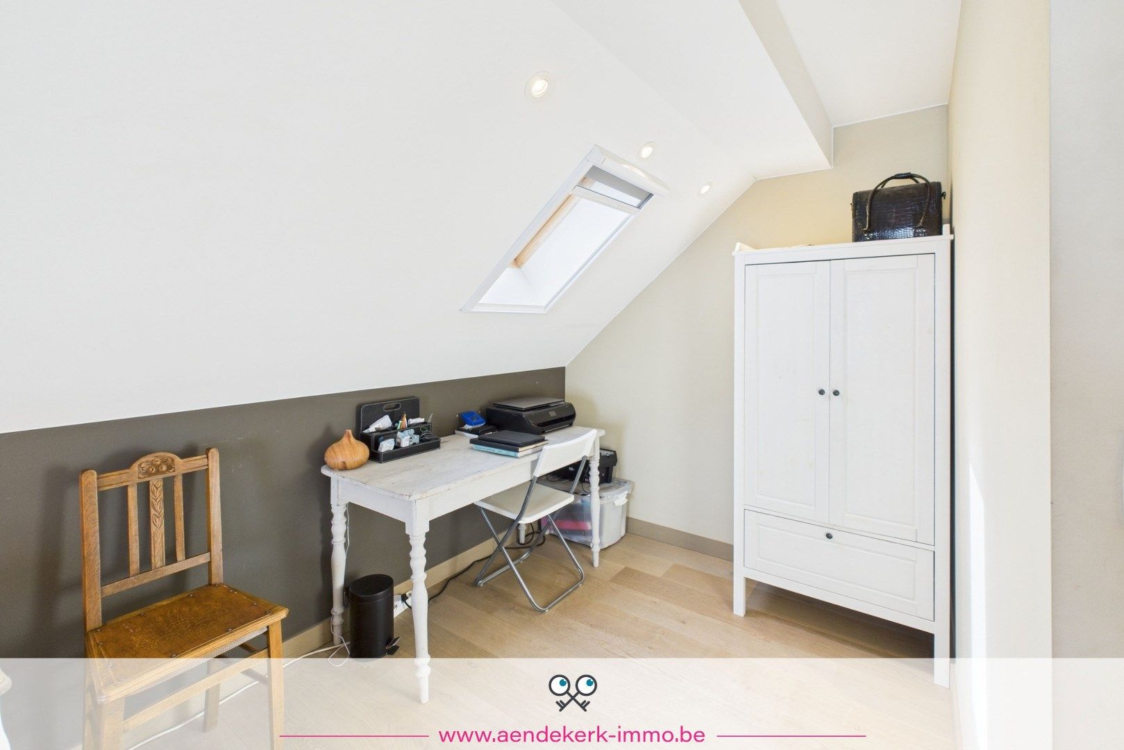 Instapklare, gerenoveerde, gezinswoning met 3 slaapkamers, tuin en zonnepanelen foto 30