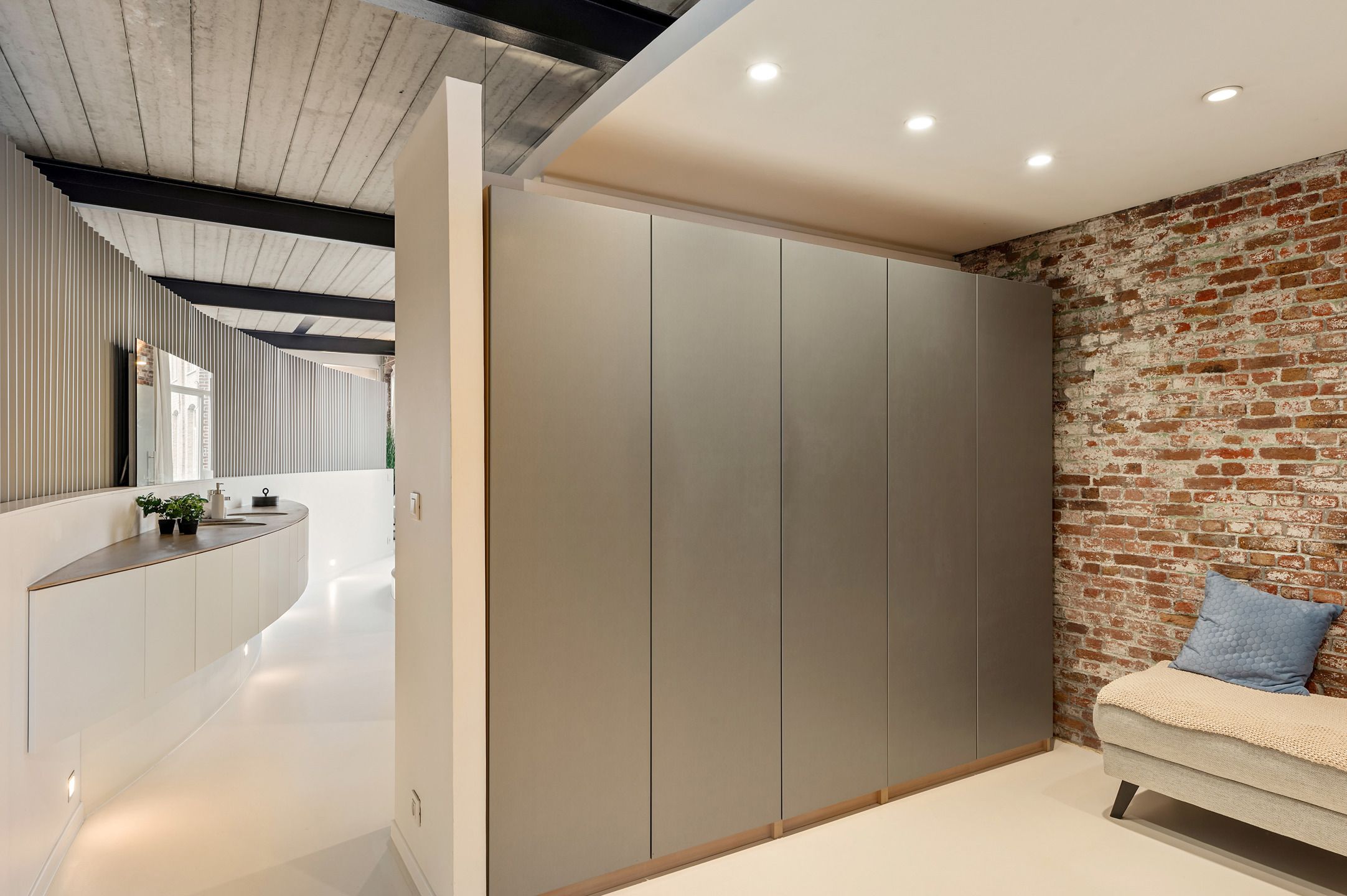Luxueuze, ruime (317m²) en energiezuinige (EPC A) loft te Mechelen met 4 slk en 3 badk. foto 16
