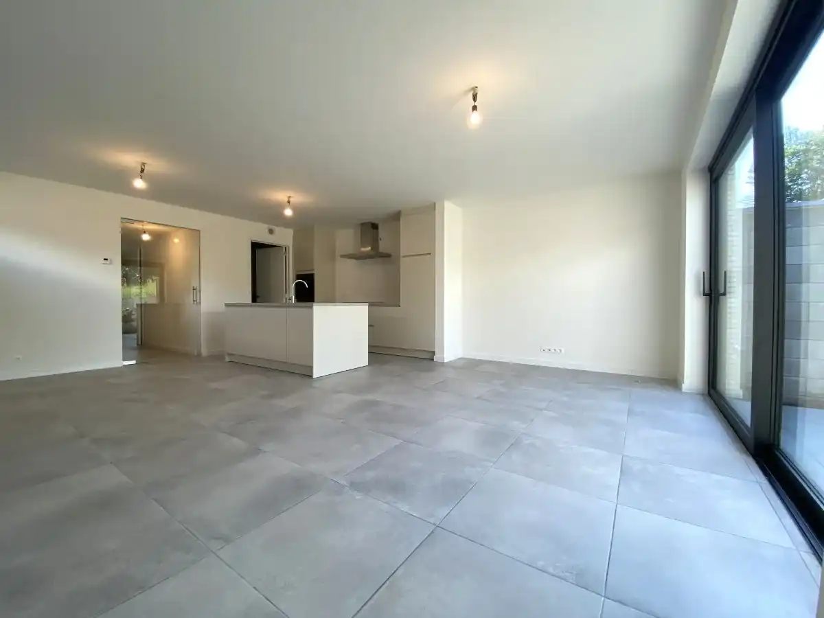 Zonnebeke – Instapklaar gelijkvloersappartement nabij het Kasteelpark foto 2