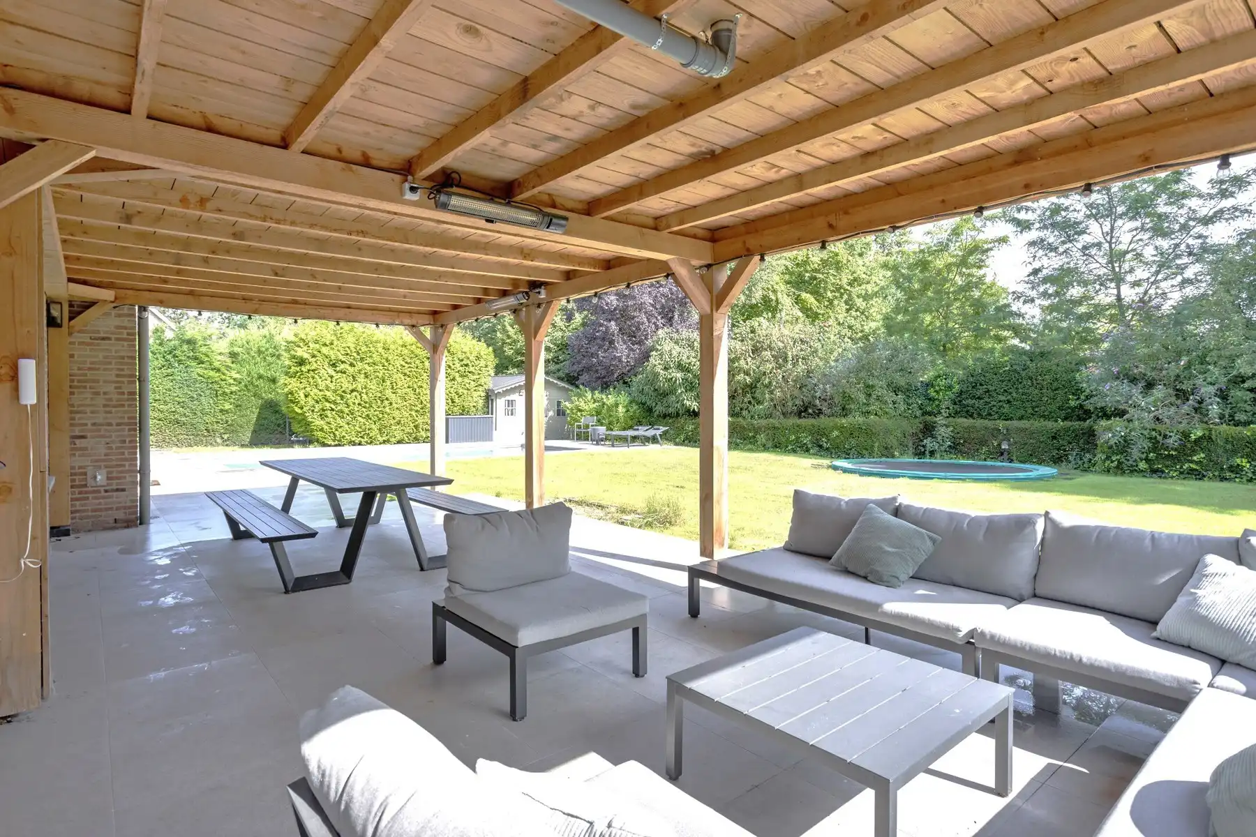 Grotendeels gerenoveerde villa in “De Lint” foto 15