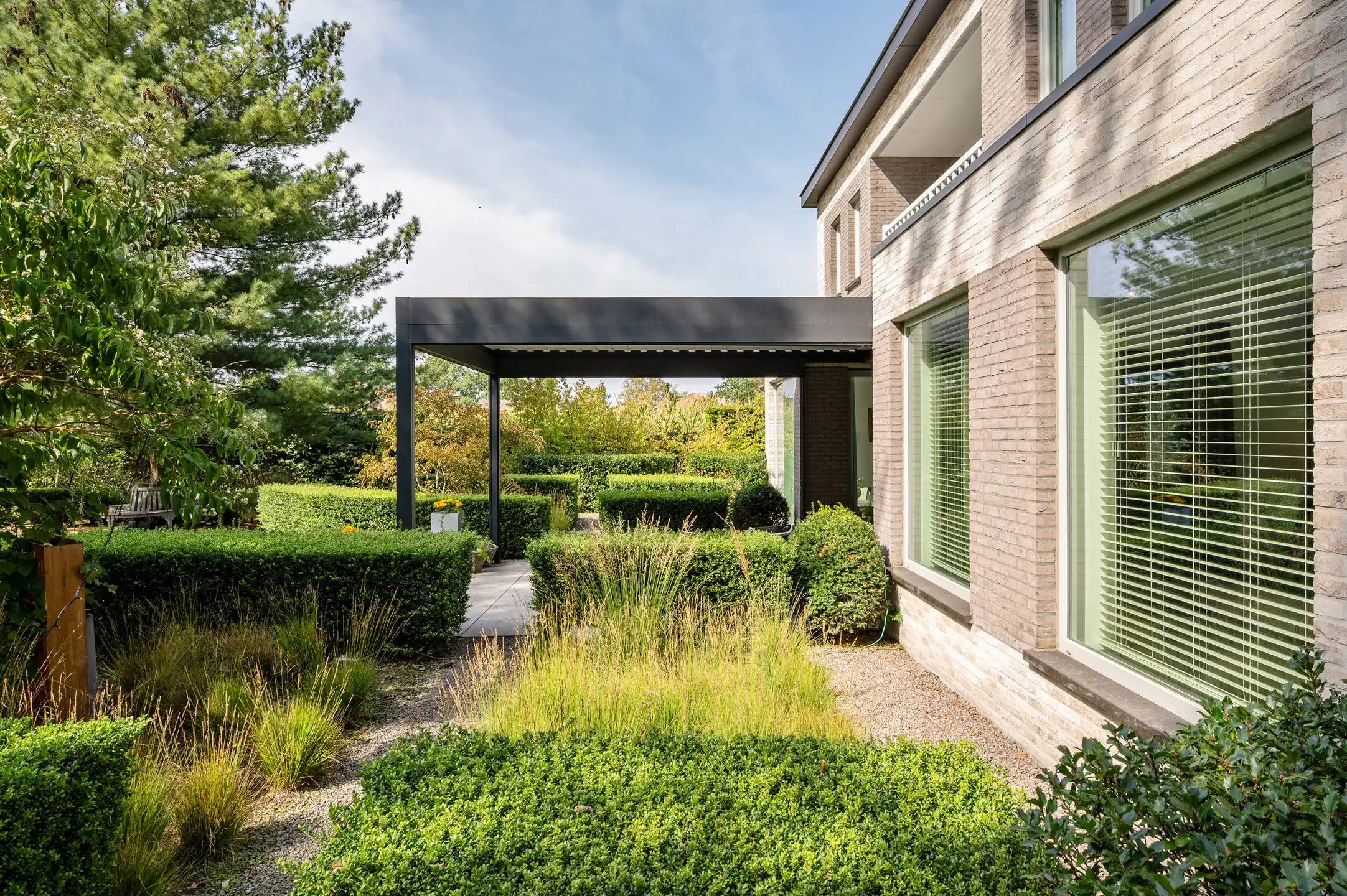 Moderne EPC A-villa op toplocatie nabij scholen en station, met prachtige tuin en privacy foto 50