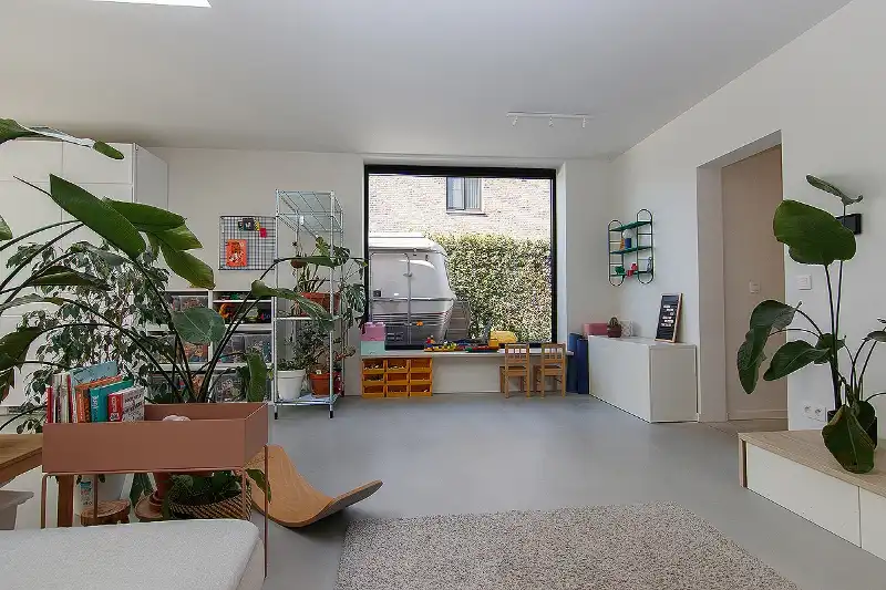 Zeer recent, doordacht en ingrijpend gerenoveerde gezinswoning gelegen op een zeer gewilde locatie! foto 9