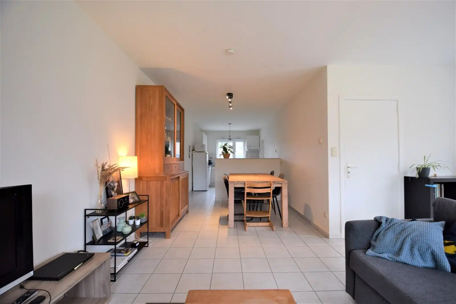 Hoekwoning met drie slaapkamers, tuin en garage foto 4