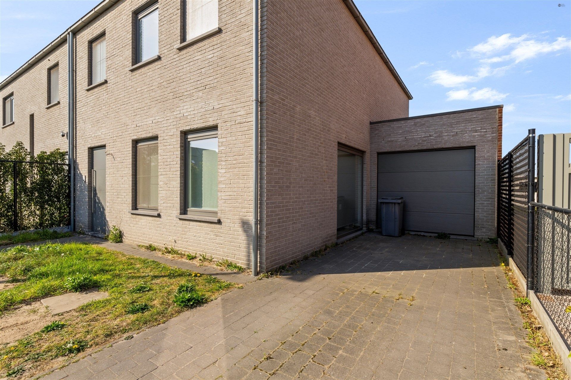 ()=>{if(producerUpdateValueVersion(node),producerAccessed(node),node.value===ERRORED)throw node.error;return node.value} Vlinderstraat 45 - 9160 LOKEREN