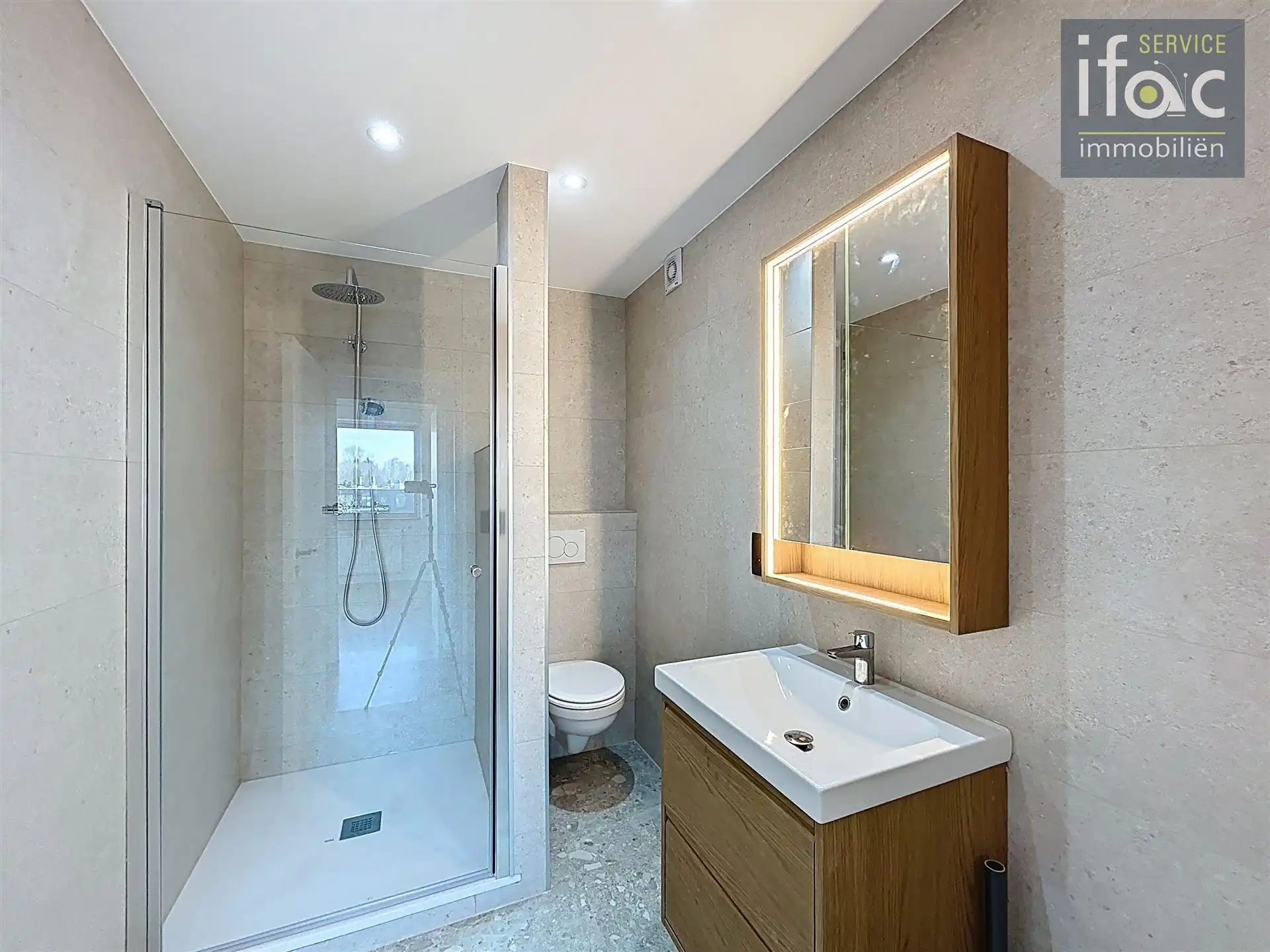 Volledig gerenoveerd appartement met gunstig EPC foto 13