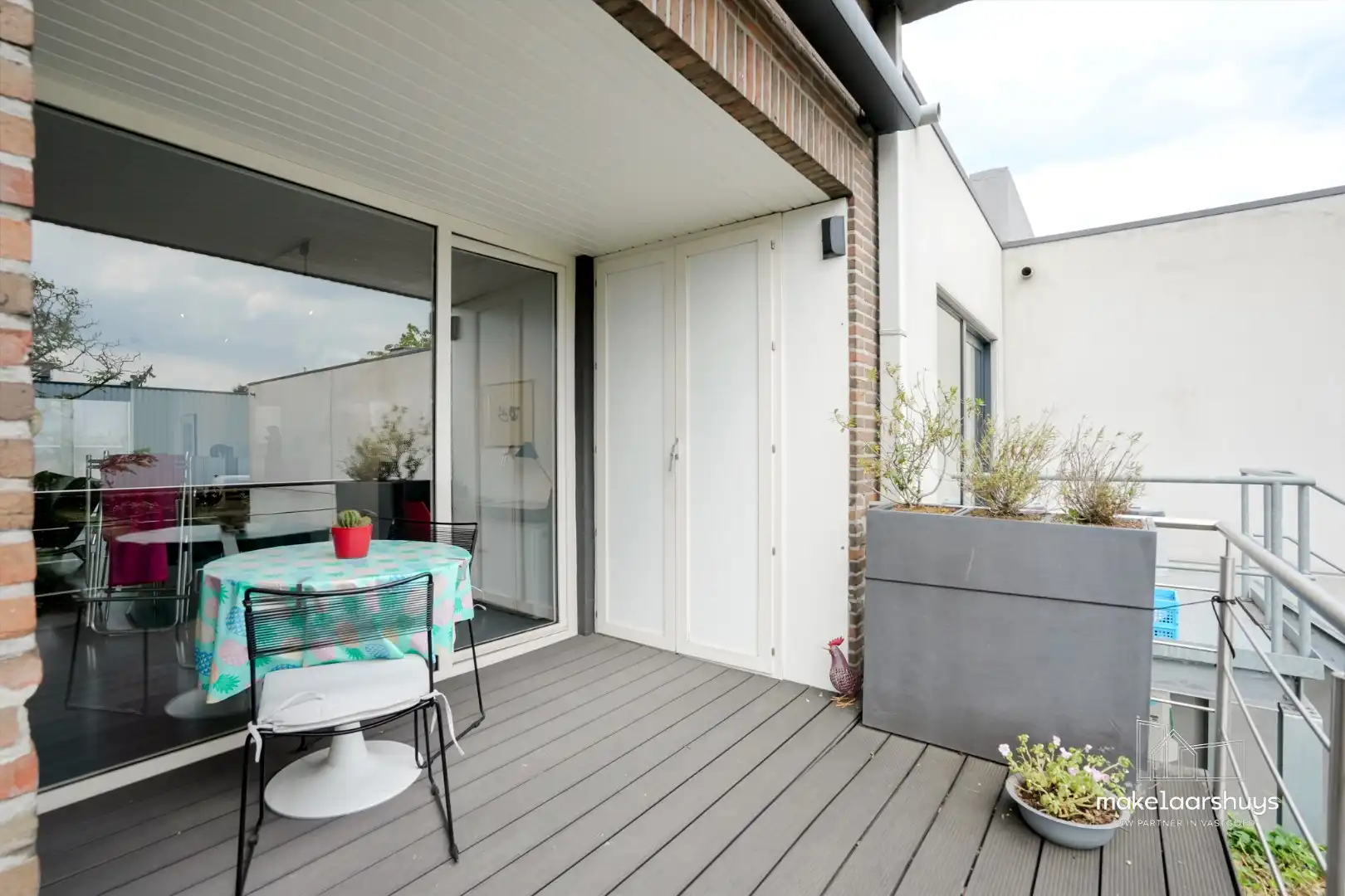 Goed onderhouden bel-etage met lift (regio Planet Group Arena) foto 8