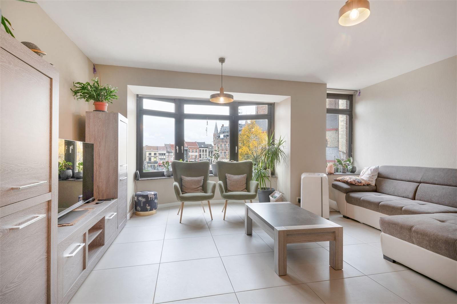 Volledig gerenoveerd appartement in hartje Geraardsbergen! foto 2