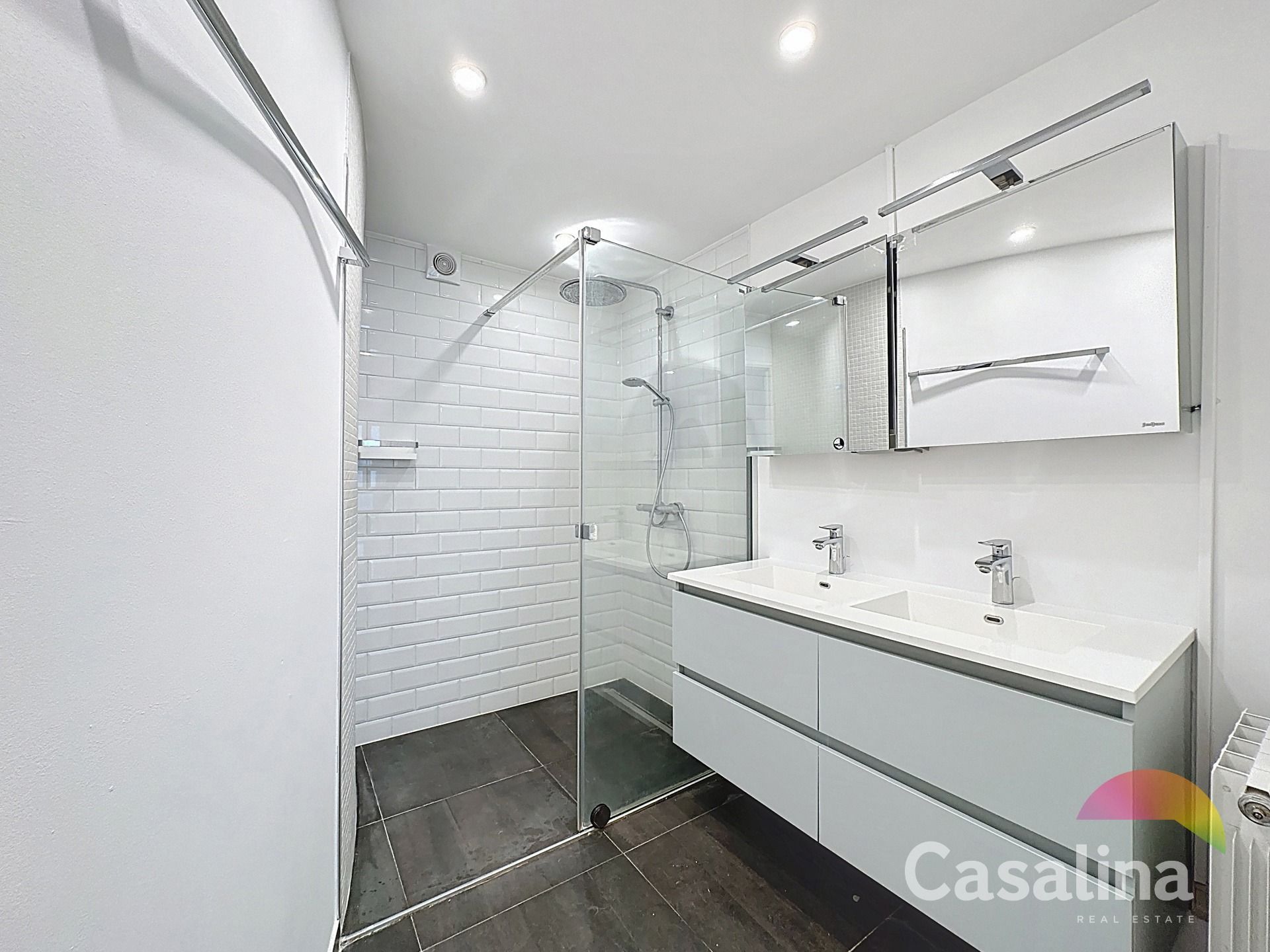 Loft van 281 m² met tuin foto 9