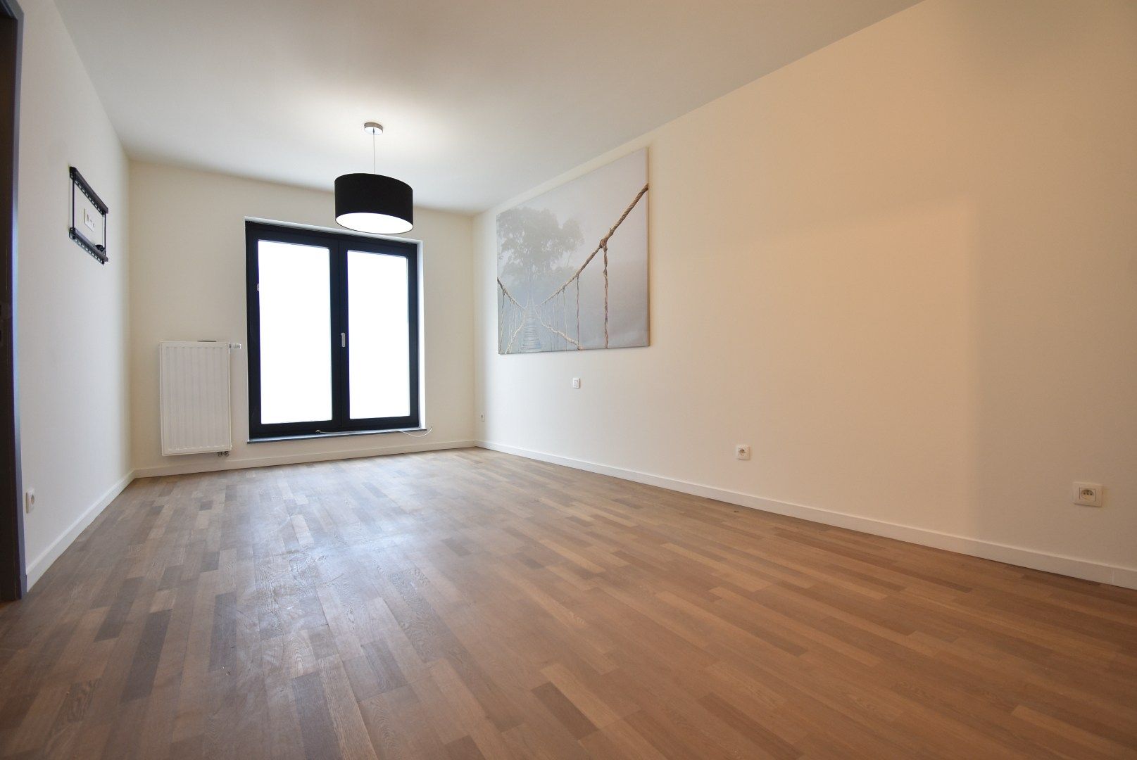 Knap afgewerkt duplexappartement met twee slaapkamers, terras, berging en standplaats vlak aan het dorpsplein van Hoeselt foto 24