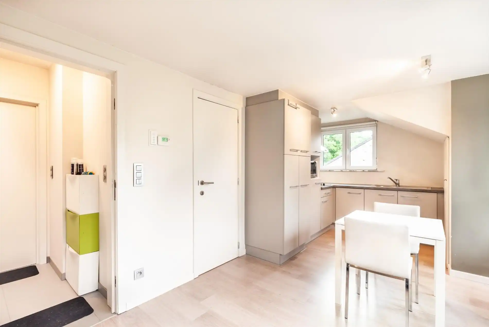 Bemeubelde studio vlakbij Gasthuisberg foto 3