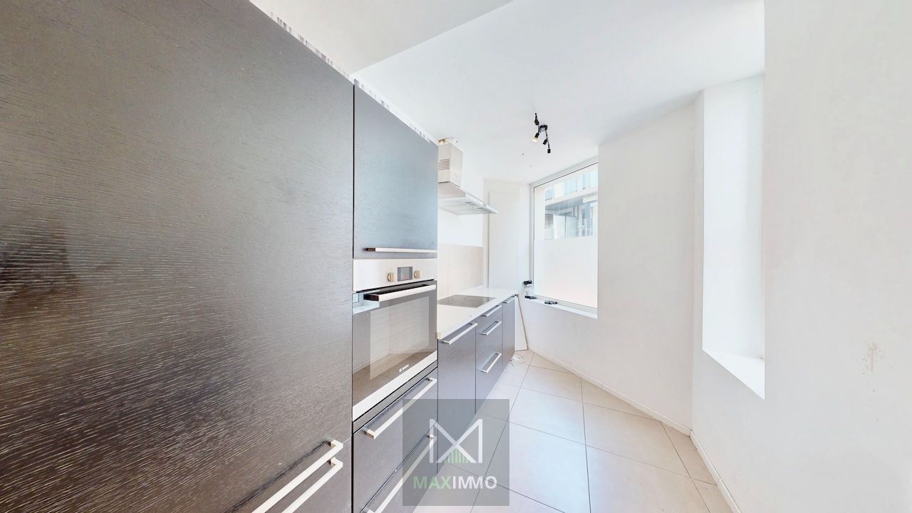 🏡 Volledig gerenoveerde halfopen woning met 4 slaapkamers & zonnige tuin – Harelbeke foto 2